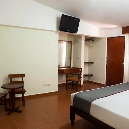 Collection O Hotel Mocambo, Boca Del Rio Veracruz Exterior photo A room at Hotel San Angel