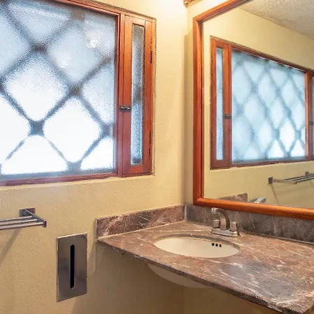 Collection O Hotel Mocambo, Boca Del Rio Veracruz Exterior photo A soap dispenser