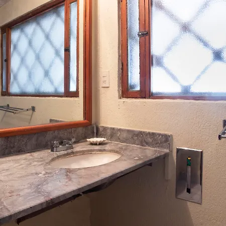Collection O Hotel Mocambo, Boca Del Rio Veracruz Exterior photo A soap dispenser in a bathroom